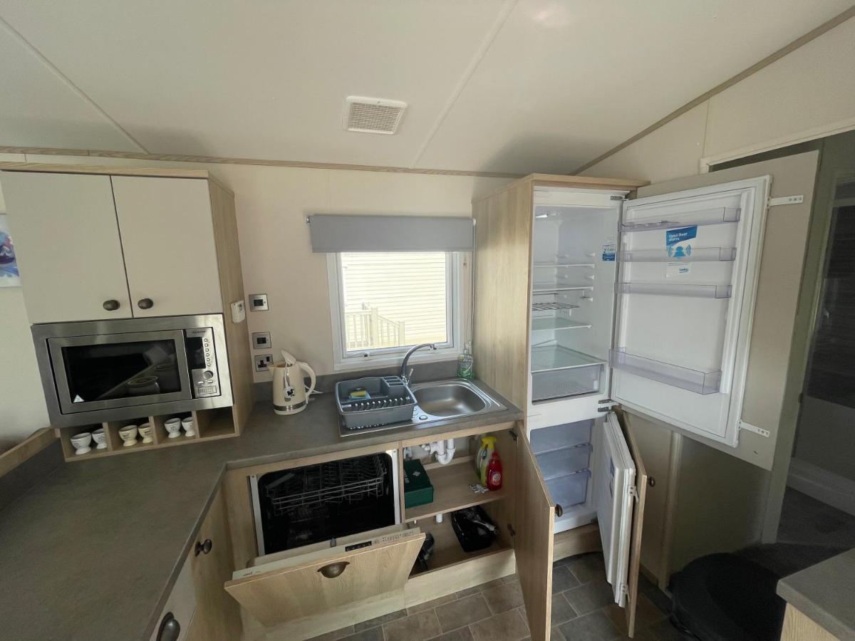 Lakeside Retreat 4 With Hot Tub, Private Fishing Peg Situated At Tattershall Lakes Country Park Exteriér fotografie